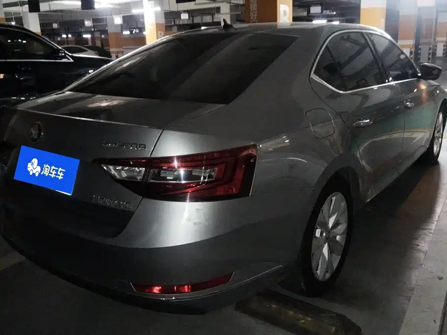 Skoda Superb — миниатюра 3