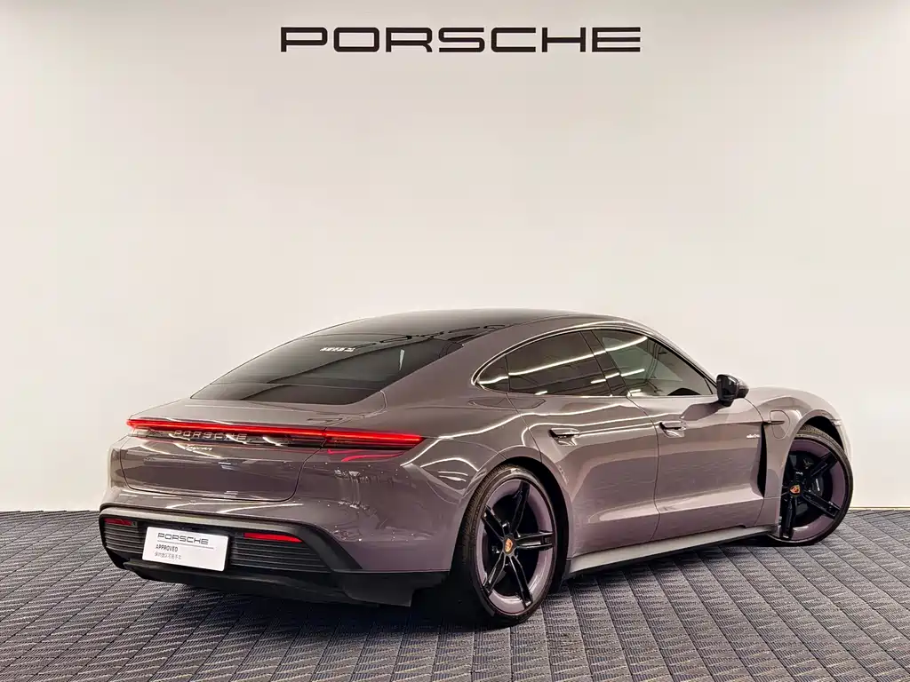 Porsche Taycan — миниатюра 5