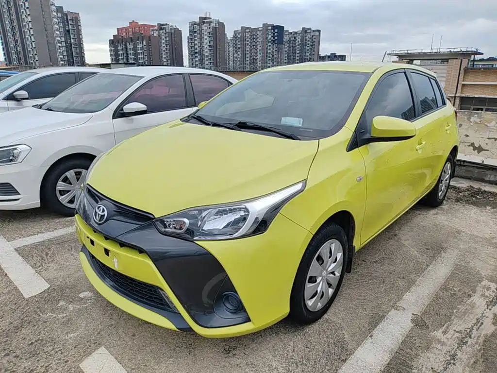 Toyota Yaris L — миниатюра 2