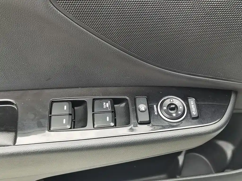 Hyundai Mistra — миниатюра 9
