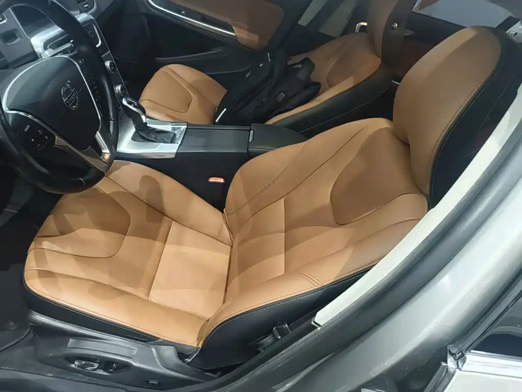 Volvo S60 — миниатюра 15