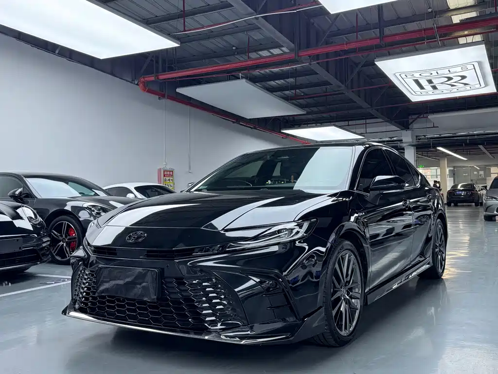 Toyota Camry 2025