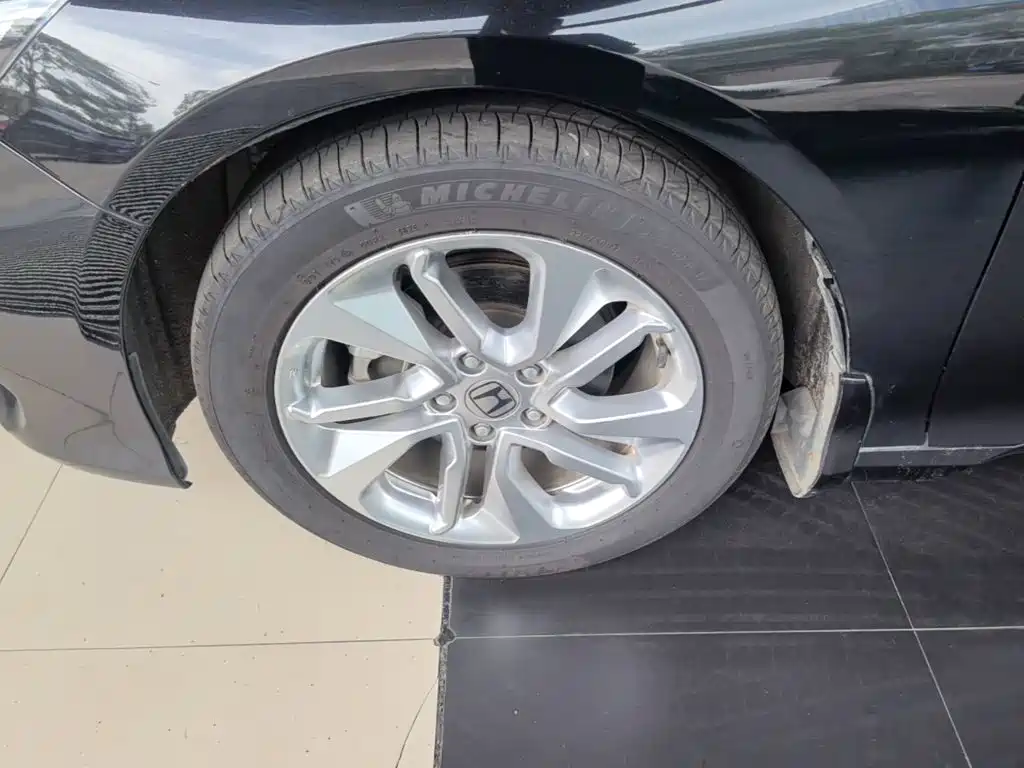 Honda Accord — миниатюра 23