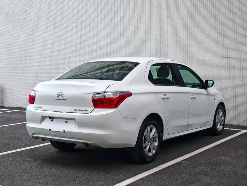 Citroen Elysee — миниатюра 6