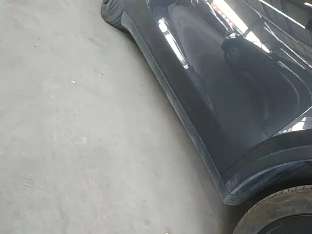 Tesla Model Y — миниатюра 21