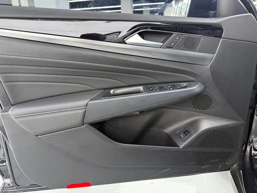 Volkswagen Passat — миниатюра 4