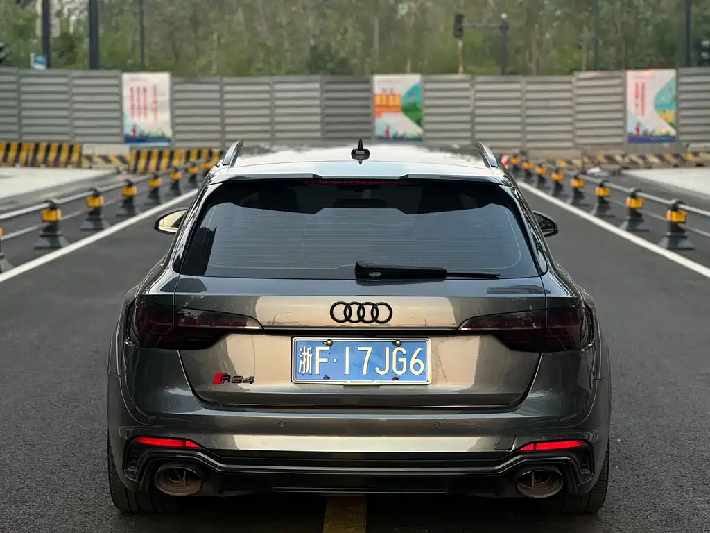 Audi RS 4 — миниатюра 9
