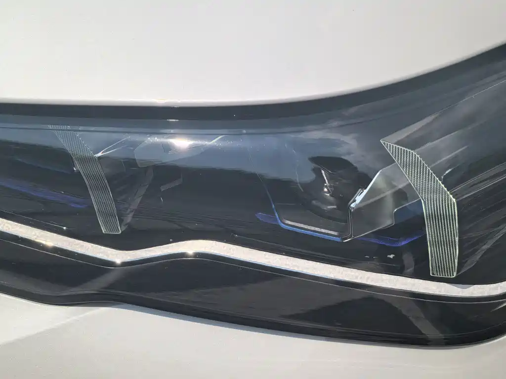 BMW 5 Series — миниатюра 6