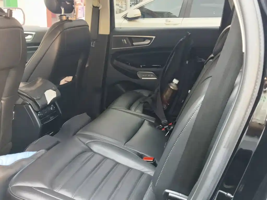 Ford Edge — миниатюра 18