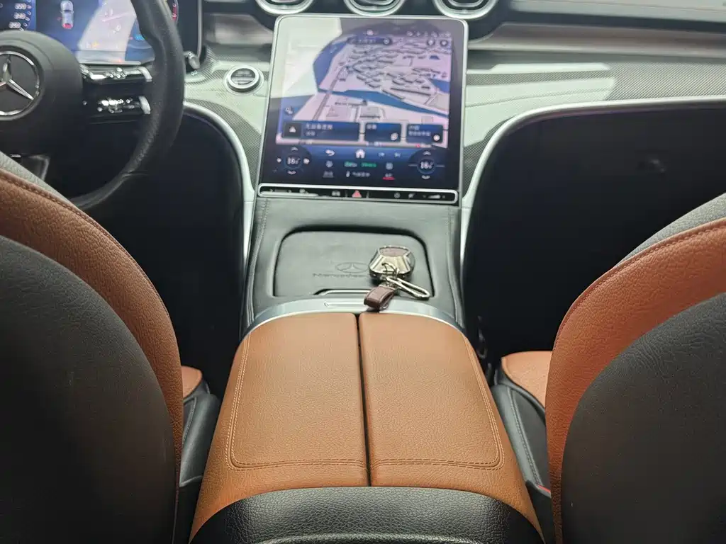 Mercedes-Benz C-Class — миниатюра 12