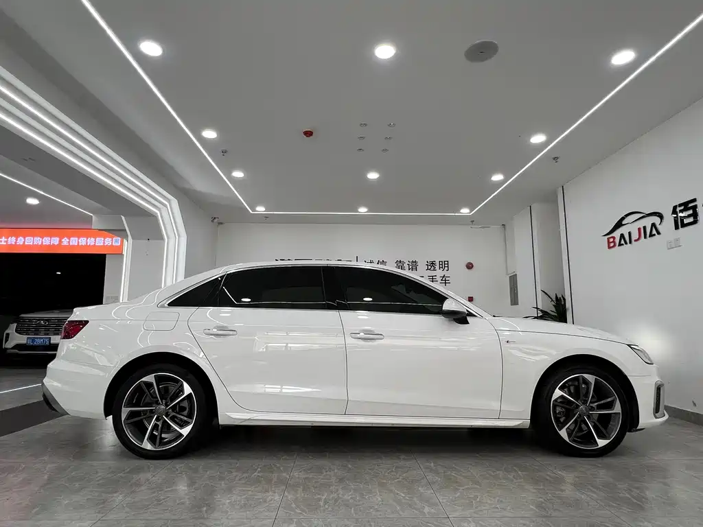 Audi A4L — миниатюра 4