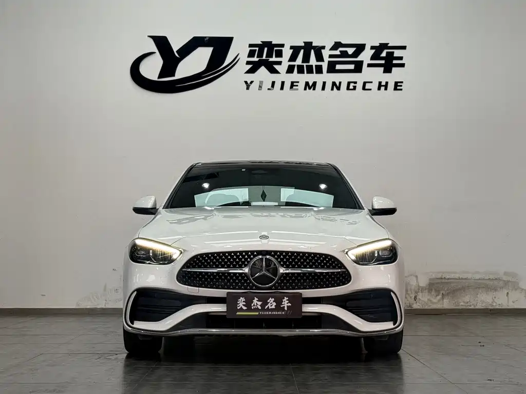 Mercedes-Benz C-Class — миниатюра 2