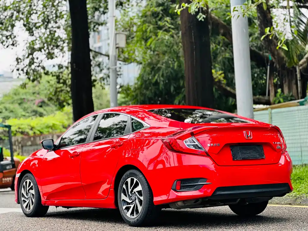 Honda Civic — миниатюра 4