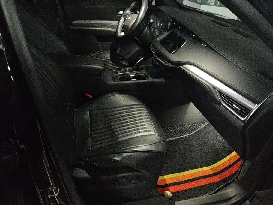 Cadillac XT4 — миниатюра 8