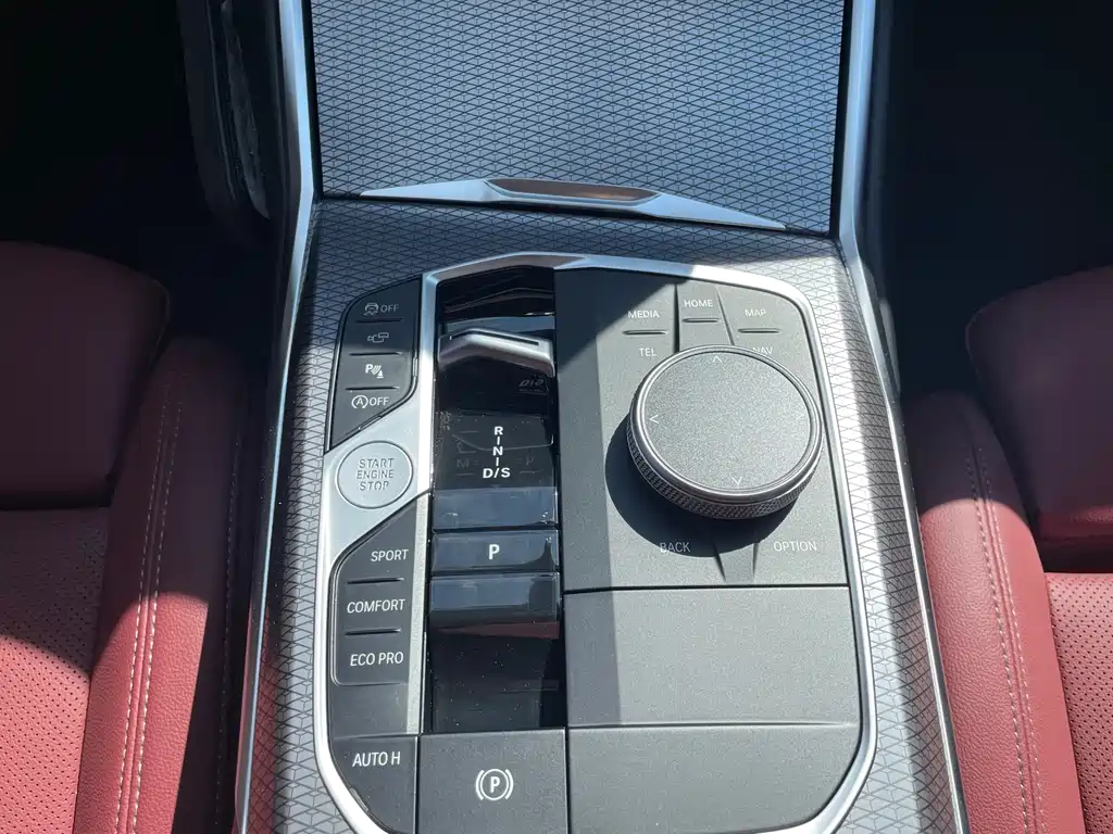 BMW 3 Series — миниатюра 12
