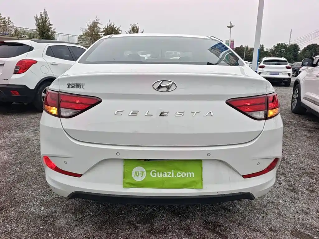 Hyundai Elantra — миниатюра 6