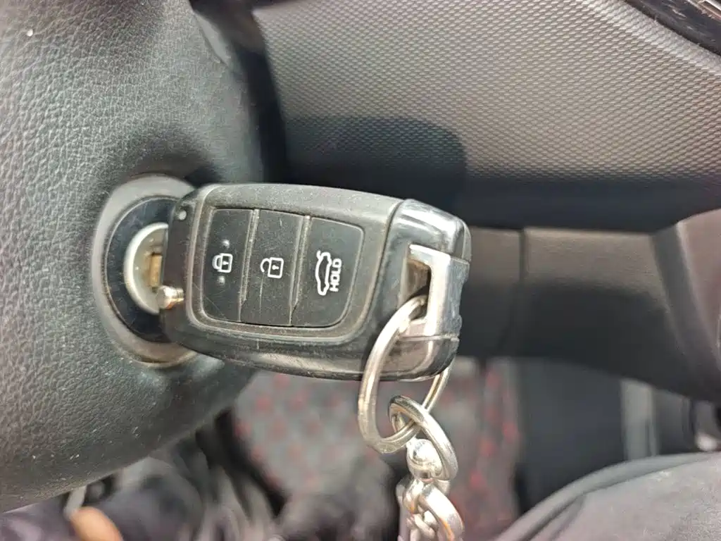 Hyundai Elantra — миниатюра 9