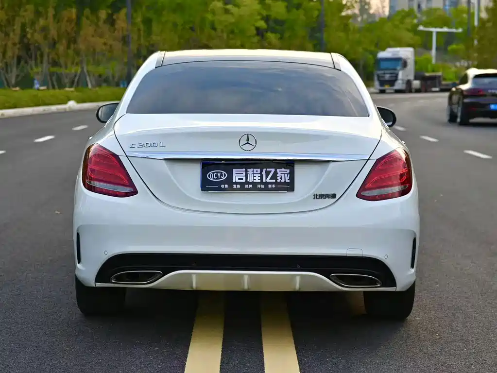 Mercedes-Benz C-Class — миниатюра 16