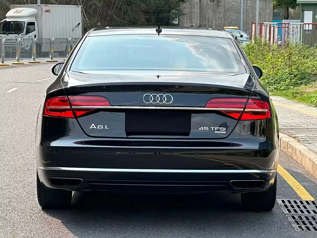 Audi A8 — миниатюра 15