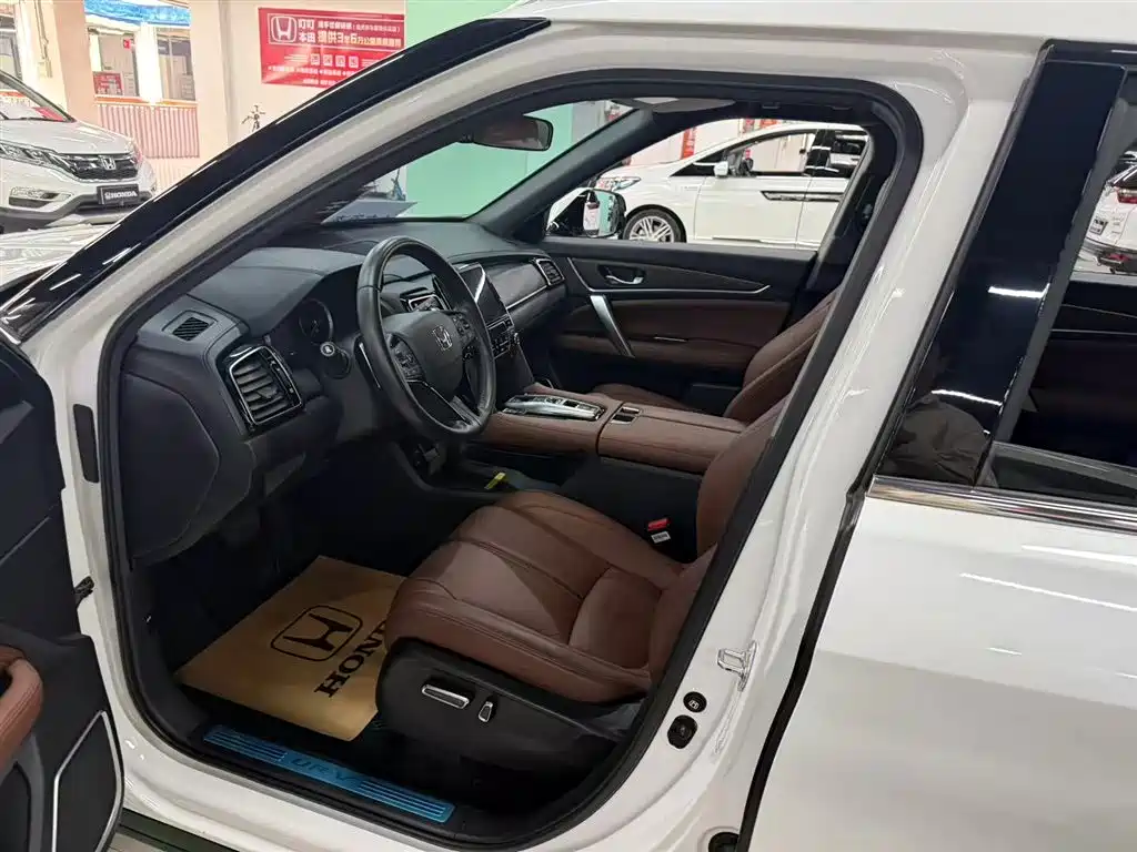 Honda UR-V 2020 370TURBO