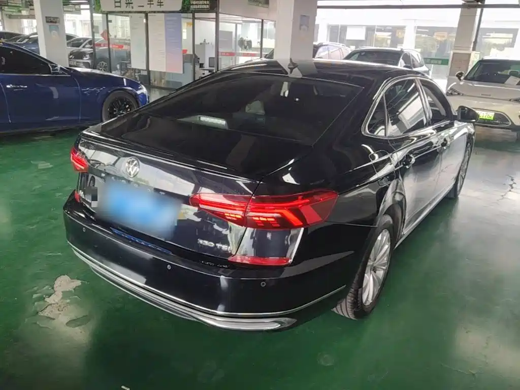 Volkswagen Passat — миниатюра 7