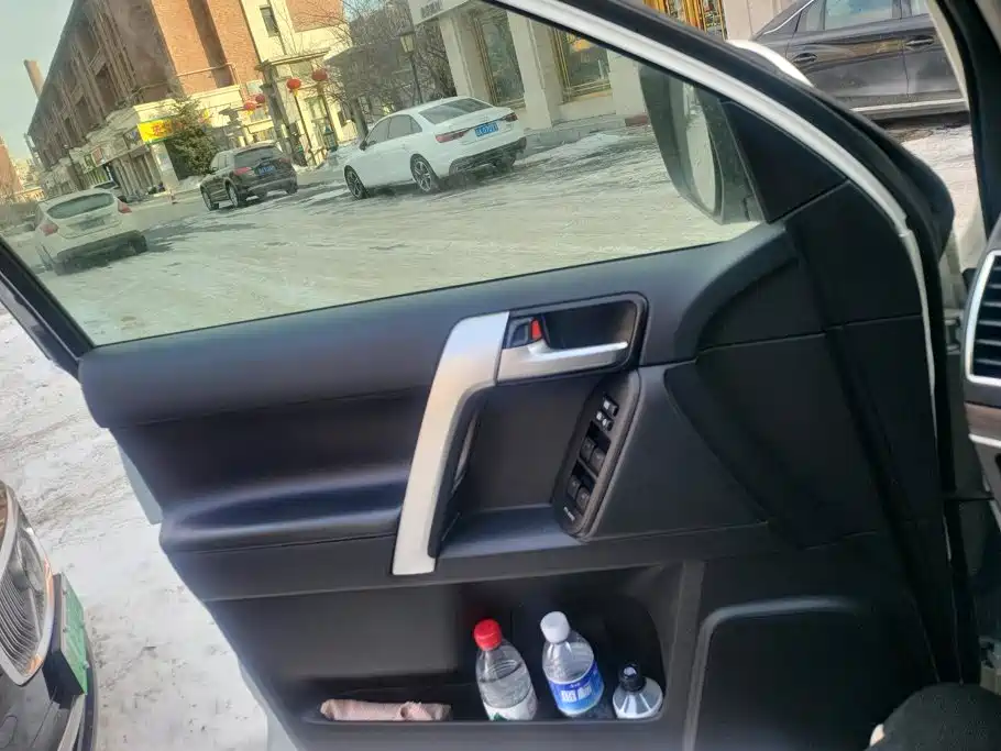 Toyota Prado — миниатюра 7