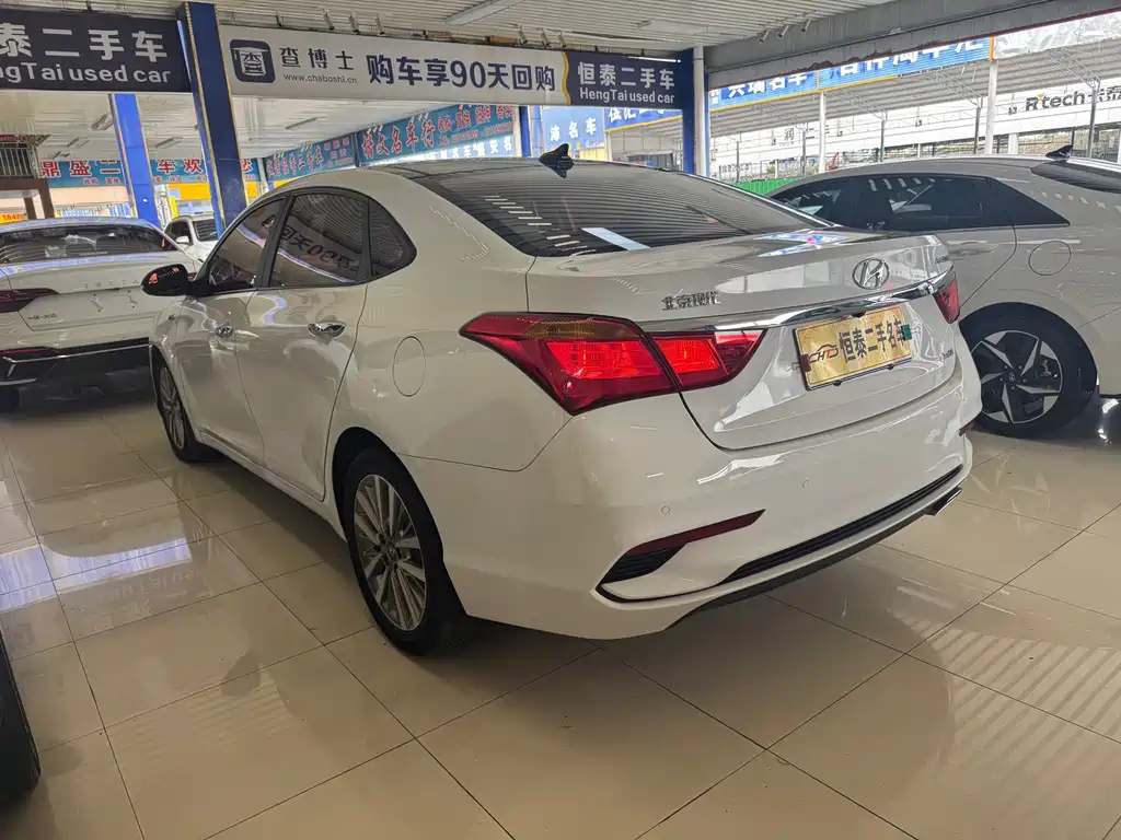 Hyundai Mistra — миниатюра 9