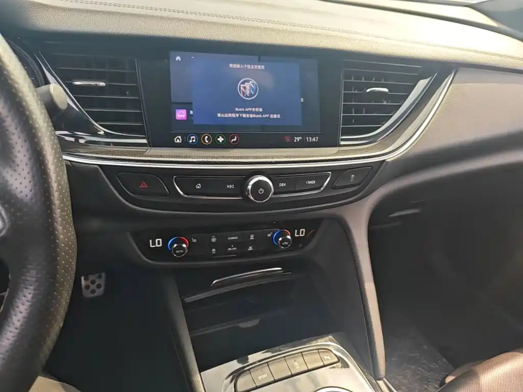 Buick Regal — миниатюра 13