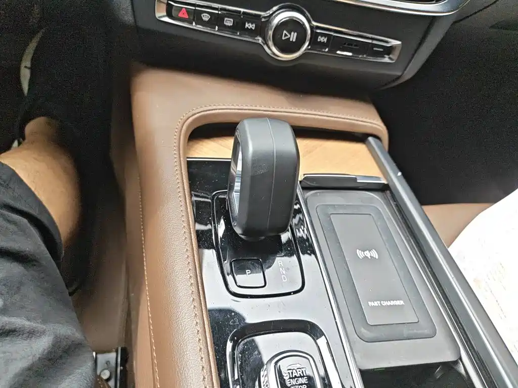 Volvo S90 — миниатюра 10