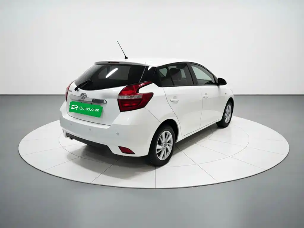 Toyota Yaris L — миниатюра 6