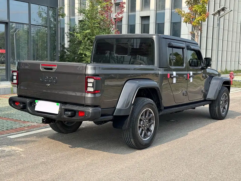 Jeep Gladiator — миниатюра 17