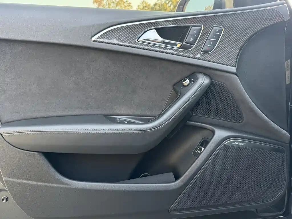 Audi RS 6 — миниатюра 12