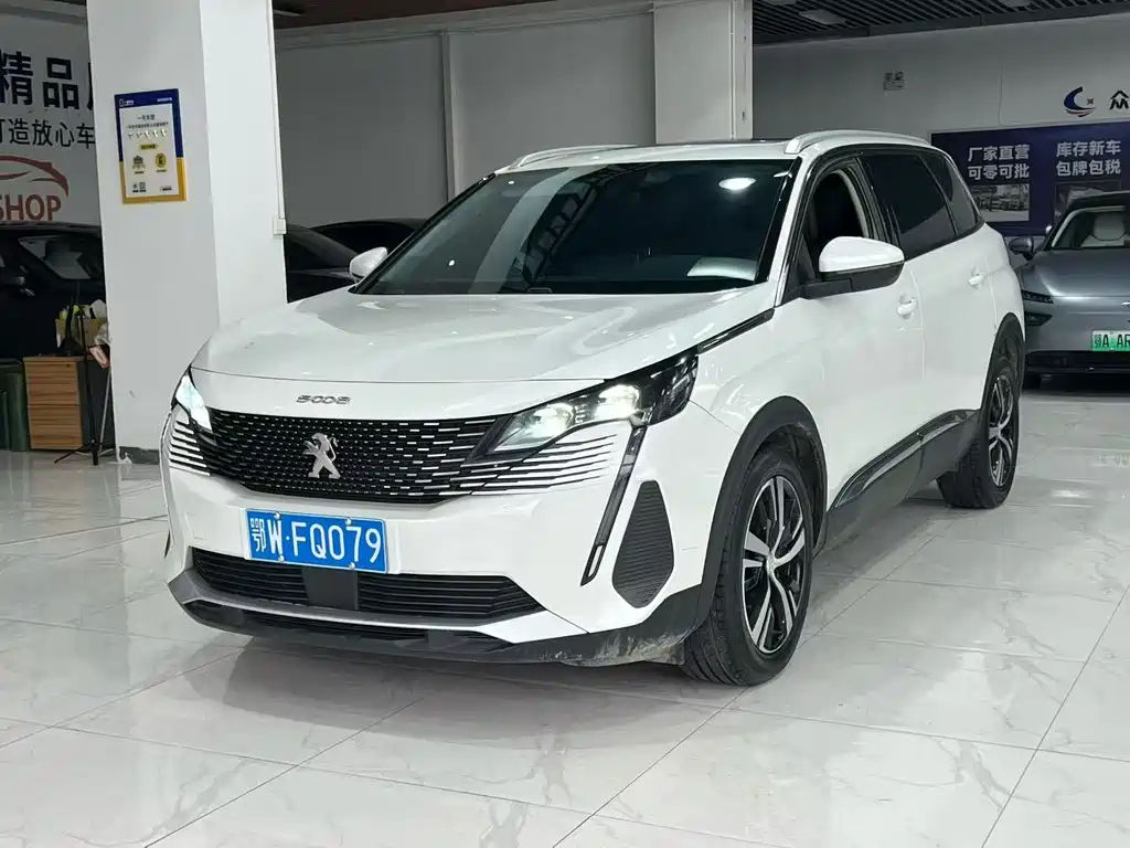 Купить Peugeot 5008