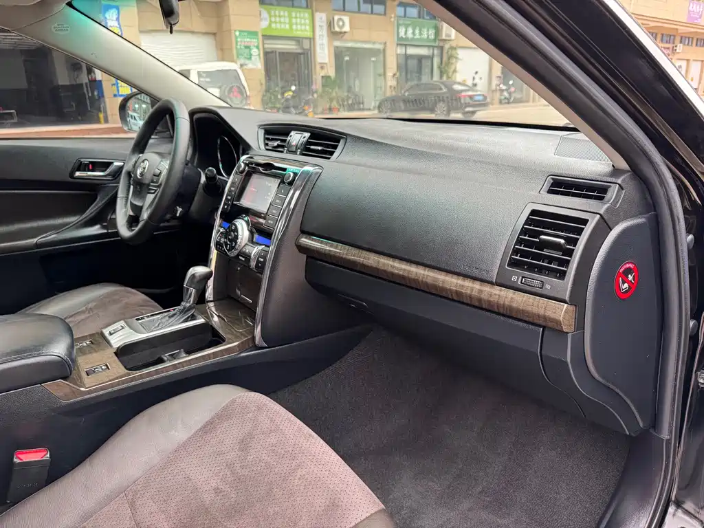 Toyota Reiz — миниатюра 11