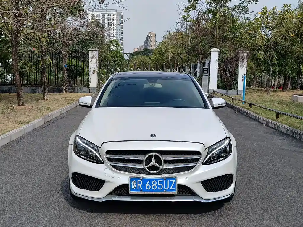 Mercedes-Benz C-Class — миниатюра 2