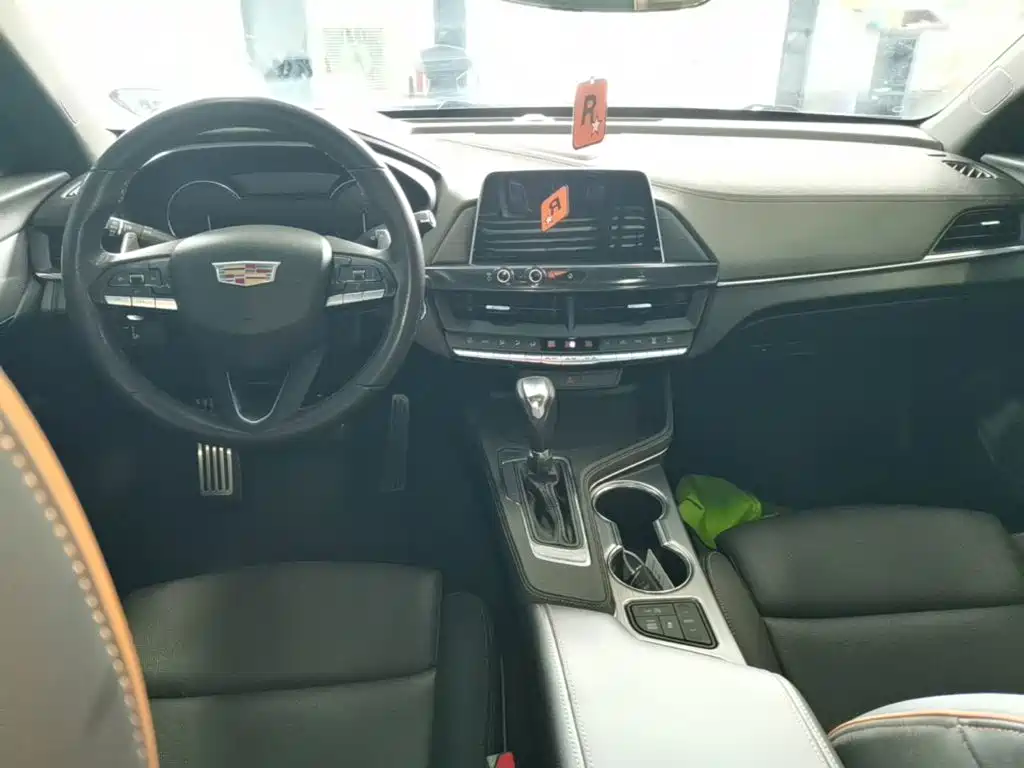 Cadillac CT4 — миниатюра 10