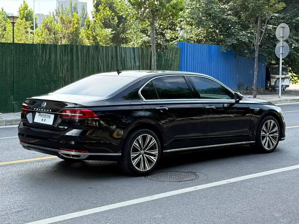 Volkswagen Phideon — миниатюра 9