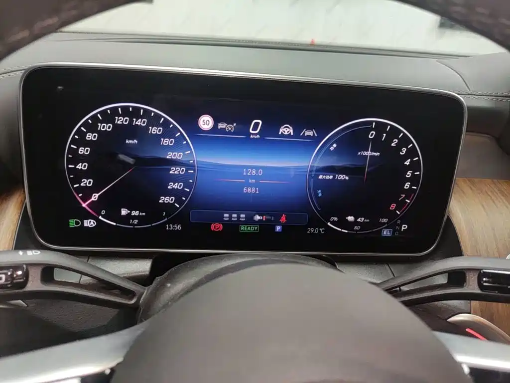 Mercedes-Benz GLC New Energy — миниатюра 12