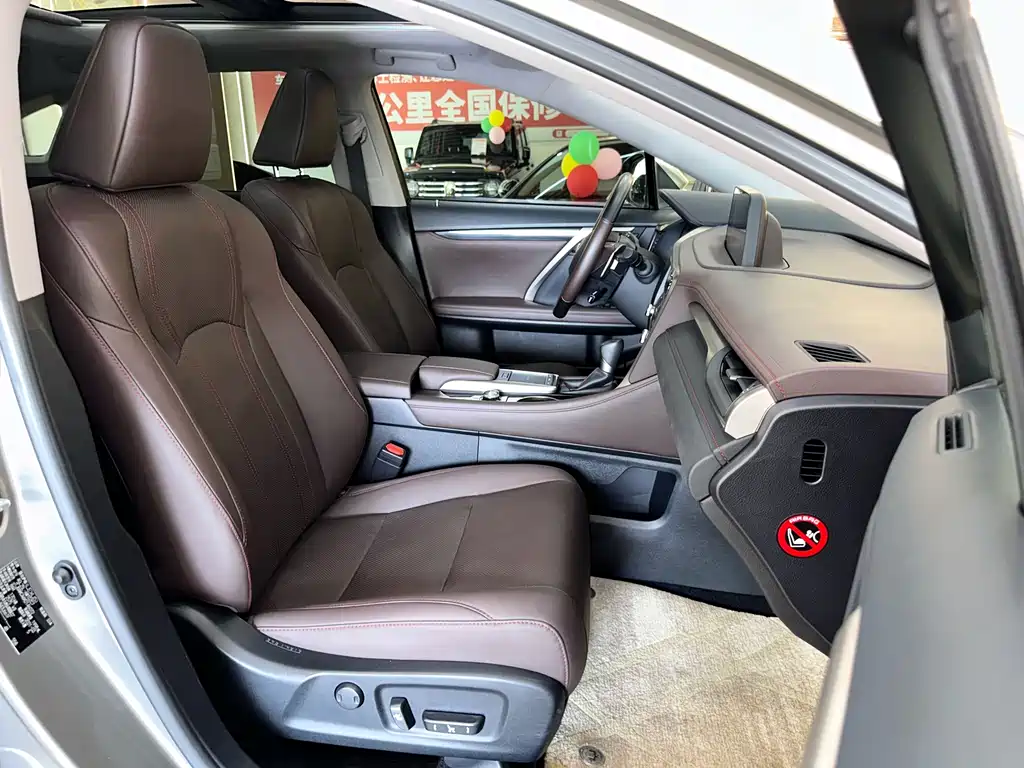 Lexus RX — миниатюра 13