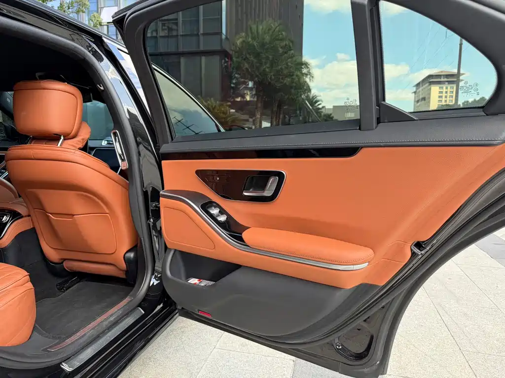 Mercedes-Benz S-Class — миниатюра 12
