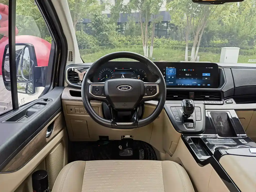 Ford Tourneo — миниатюра 16