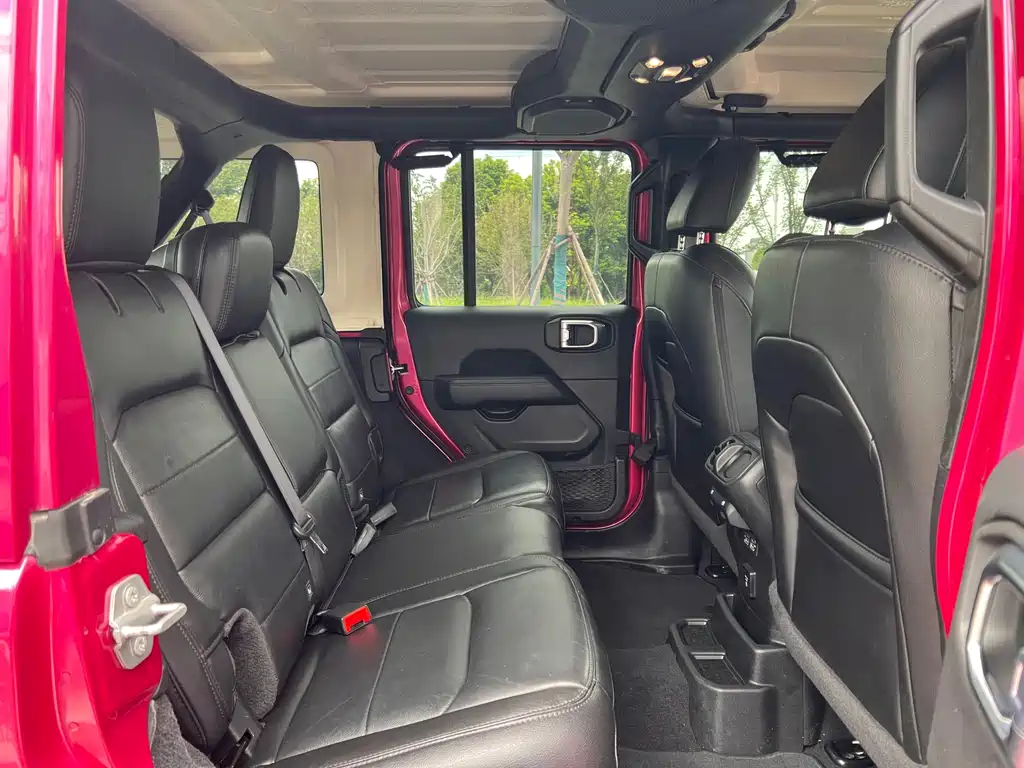 Jeep Wrangler — миниатюра 7