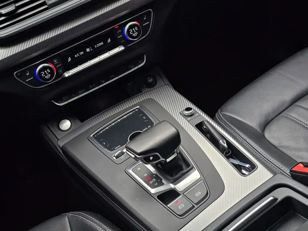 Audi Q5L — миниатюра 15