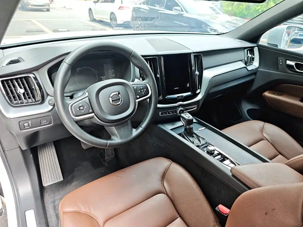 Volvo XC60 — миниатюра 12