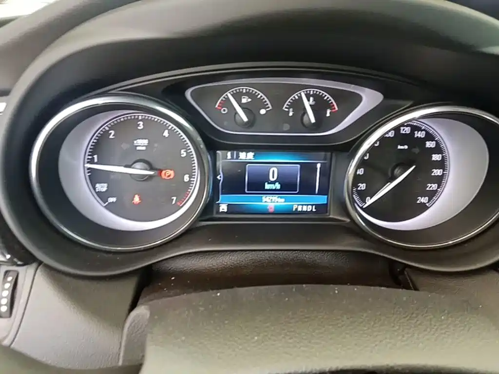 Buick Envision Plus — миниатюра 16