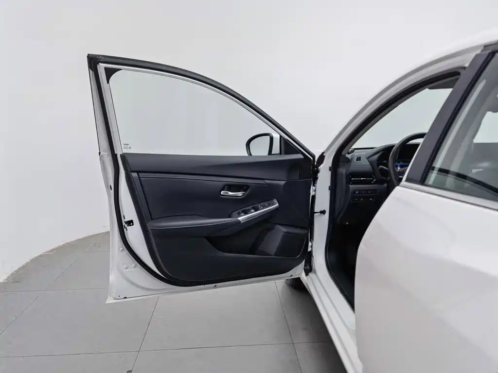 Nissan Sylphy — миниатюра 8