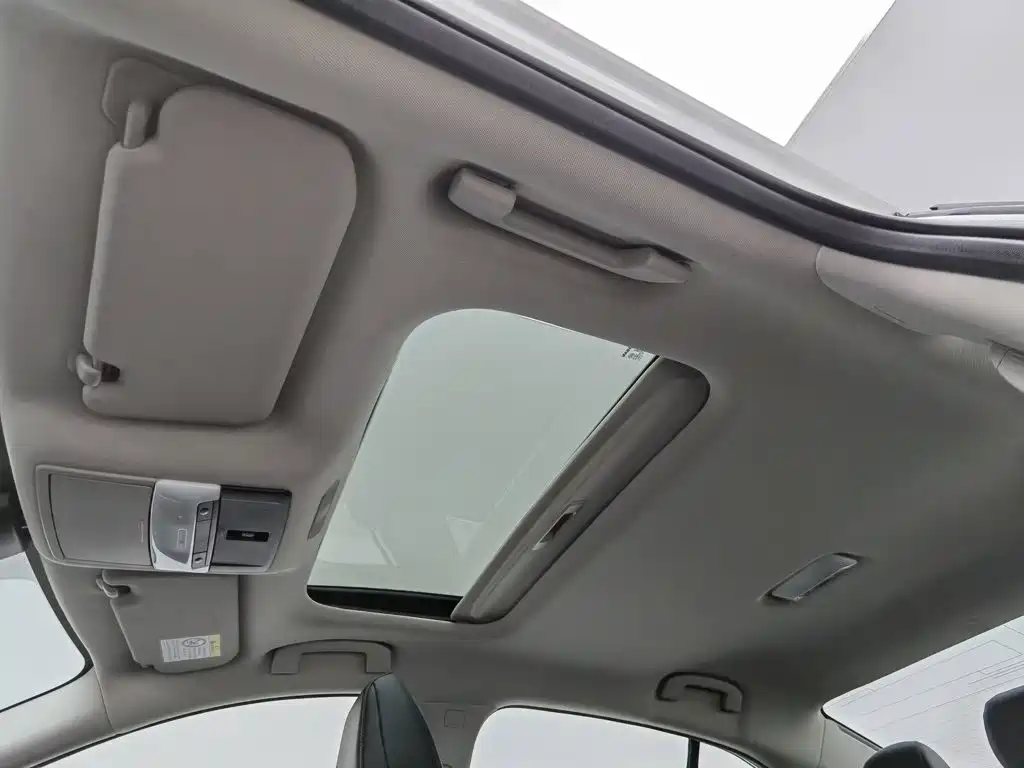 Nissan Sylphy — миниатюра 14