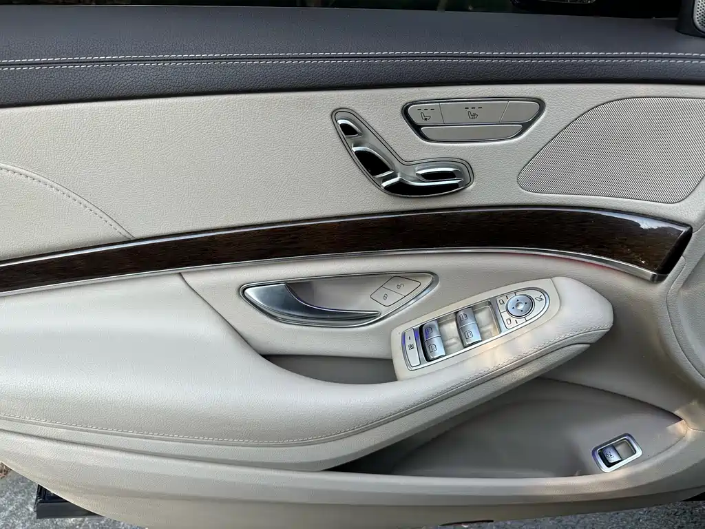 Mercedes-Benz S-Class — миниатюра 12