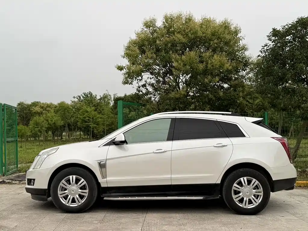 Cadillac SRX — миниатюра 15