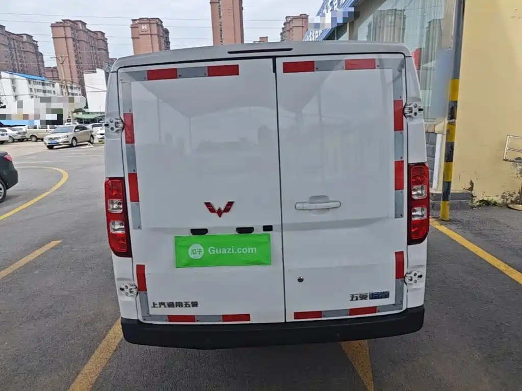 Wuling Yangguang — миниатюра 6